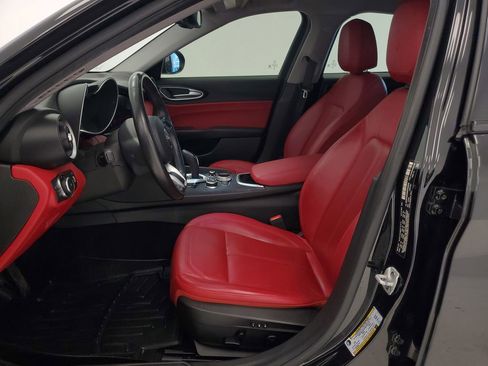 Used 2021 Alfa Romeo Giulia Sprint w/ Nero Edizione image 13