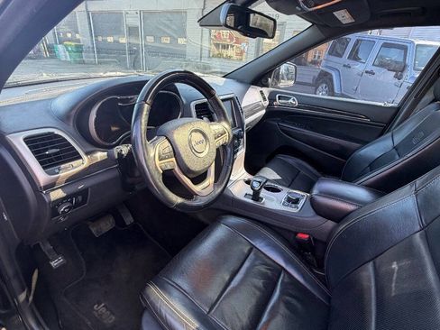 Used 2014 Jeep Grand Cherokee Overland w/ Advanced Technology Group image 22