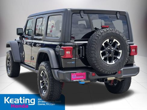 Used 2024 Jeep Wrangler Unlimited Rubicon 4xe AWD/4WD image 8