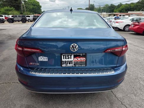 Used 2021 Volkswagen Jetta SE FWD image 4
