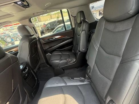 Used 2015 Cadillac Escalade ESV Premium AWD/4WD image 10