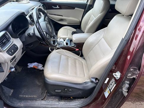 Used 2017 Kia Sorento EX FWD image 9