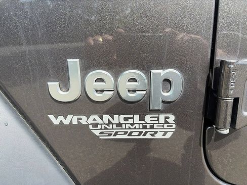 Used 2020 Jeep Wrangler Unlimited Sport AWD/4WD image 23