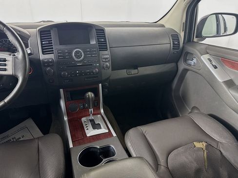 Used 2012 Nissan Pathfinder LE RWD image 28