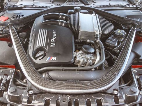Used 2020 BMW M4 CS w/ Executive Package RWD image 27
