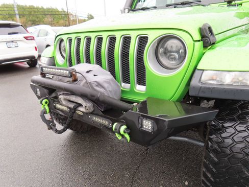 Used 2019 Jeep Wrangler Unlimited Sahara image 10