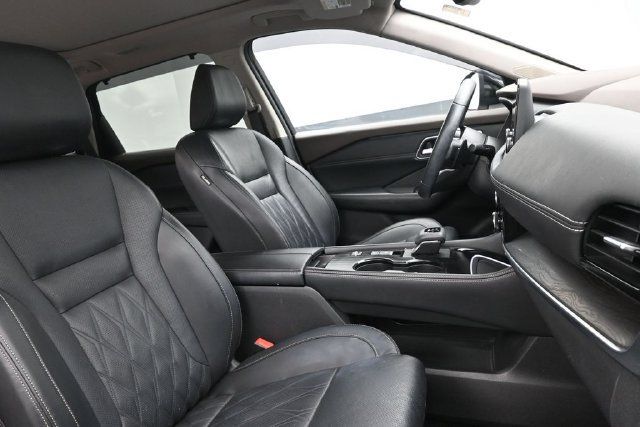 Used 2021 Nissan Rogue Platinum FWD image 30