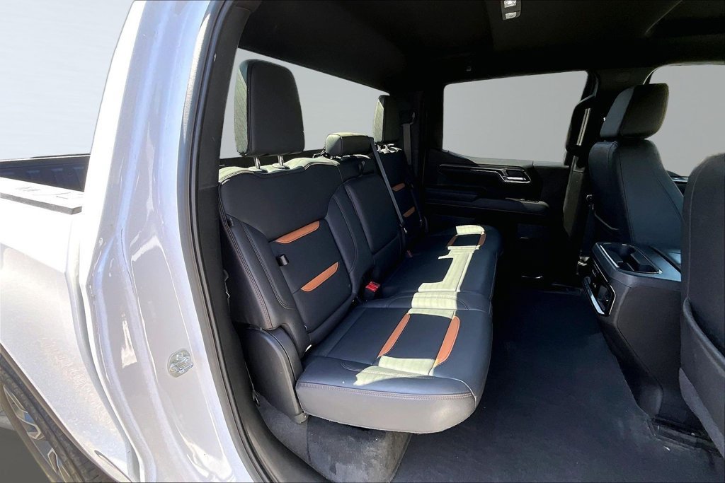 Used 2025 GMC Sierra 1500 AT4 AWD/4WD image 14