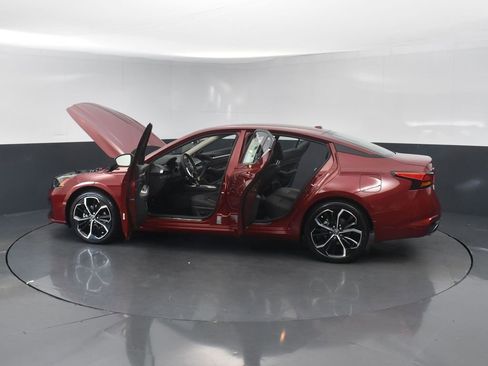 New 2025 Nissan Altima 2.5 SR image 28