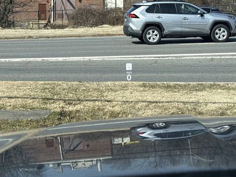 Used 2024 Volkswagen Atlas SEL Premium R-Line image 30