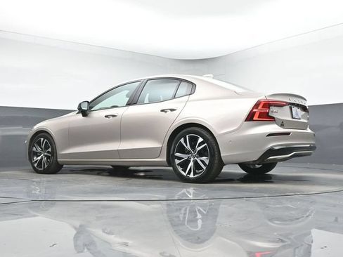 Used 2024 Volvo S60 B5 Plus w/ Climate Package FWD image 15