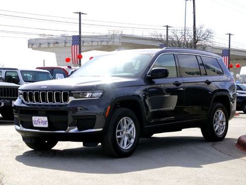 New 2025 Jeep Grand Cherokee L Laredo image 7