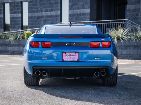 Used 2013 Chevrolet Camaro SS w/ Hot Wheels Special Edition image 16