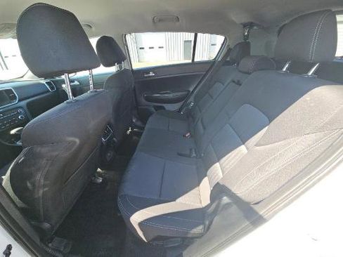 Used 2021 Kia Sportage LX AWD/4WD image 6
