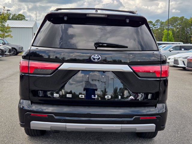 Used 2024 Toyota Sequoia Capstone AWD/4WD image 4