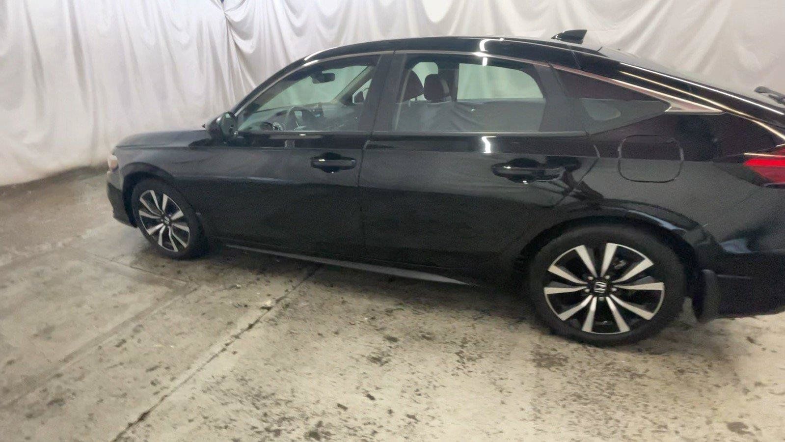 Certified 2024 Honda Civic EX-L image 11