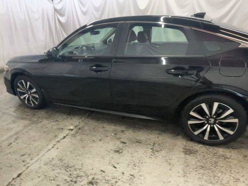 Used 2024 Honda Civic EX-L image 11