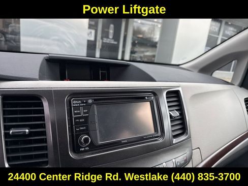 Used 2014 Toyota Sienna XLE w/ Entertainment Package image 16