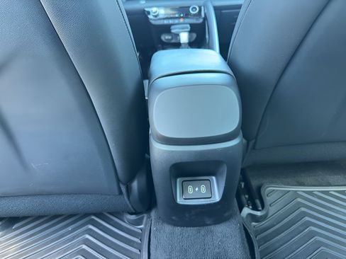 Used 2025 Hyundai Elantra Hybrid FWD image 20
