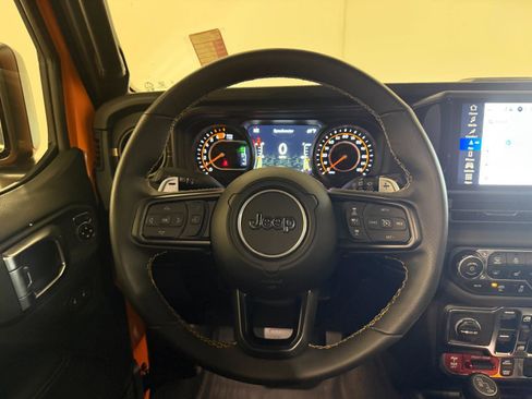 Used 2025 Jeep Wrangler Unlimited Rubicon 392 AWD/4WD image 25