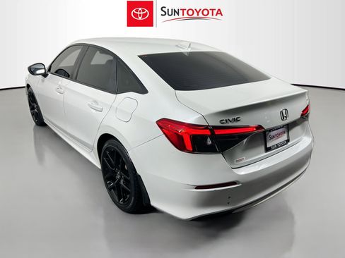 Used 2022 Honda Civic Sport image 6