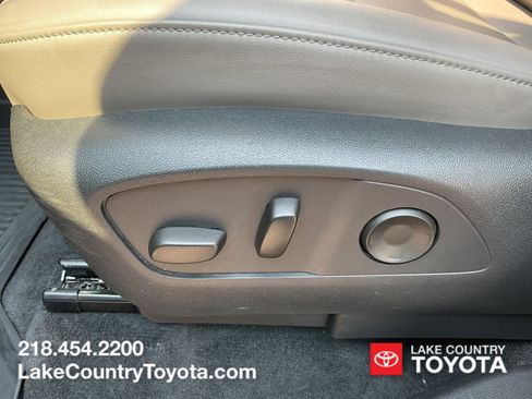 Used 2024 GMC Acadia Elevation AWD/4WD image 24