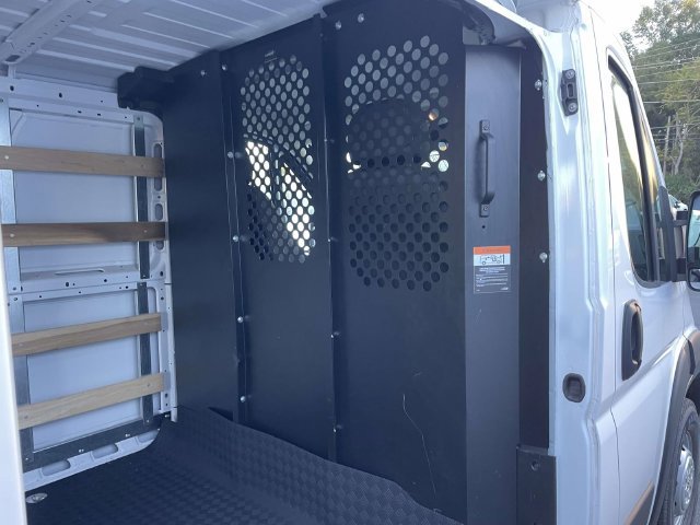 Used 2025 RAM ProMaster 2500 w/ U-Haul Equipment Group FWD image 12