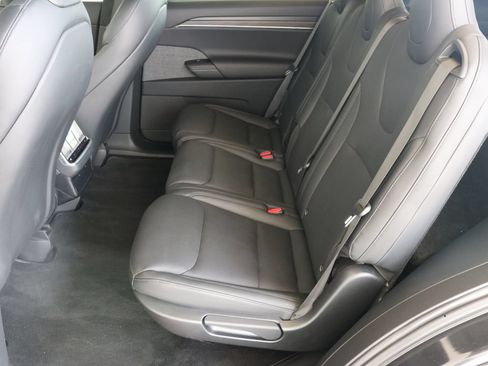 Used 2024 Tesla Model X AWD/4WD image 25