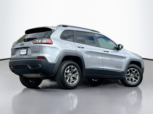 Used 2020 Jeep Cherokee Trailhawk w/ Cold Weather Group AWD/4WD image 2