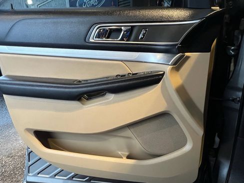 Used 2016 Ford Explorer XLT w/ Equipment Group 202A image 17