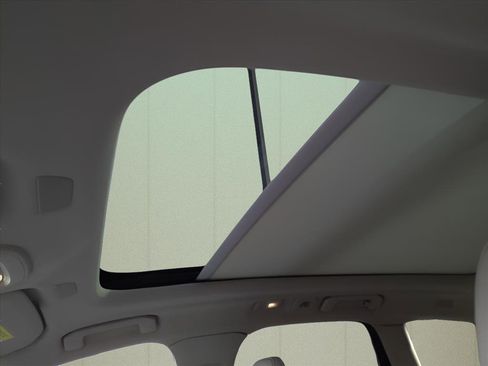 Used 2025 Volvo XC60 T8 Ultra w/ Protection Package Premier image 8