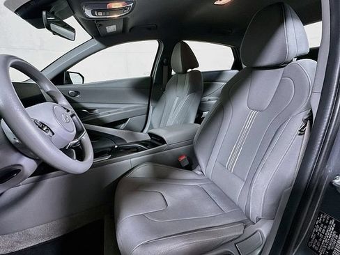 Used 2024 Hyundai Elantra SEL FWD image 11
