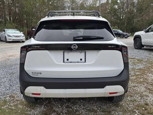 New 2026 Nissan Kicks SV w/ Cold Weather Package FWD image 7