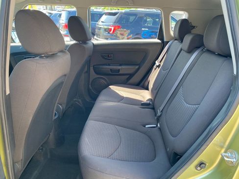 Used 2012 Kia Soul FWD image 16