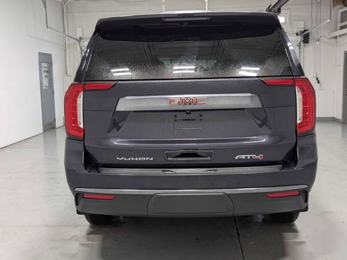 Used 2023 GMC Yukon XL AT4 image 9