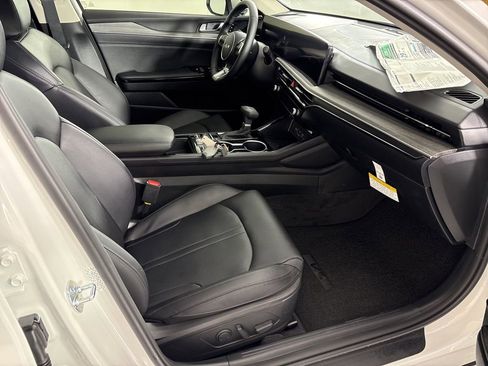 New 2026 Kia K5 EX image 44