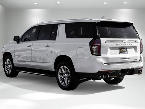Used 2022 Chevrolet Suburban Premier image 8