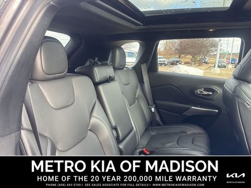 Used 2021 Jeep Cherokee Latitude Lux 80th Anniv w/ Quick Order Package 26U 80TH image 38