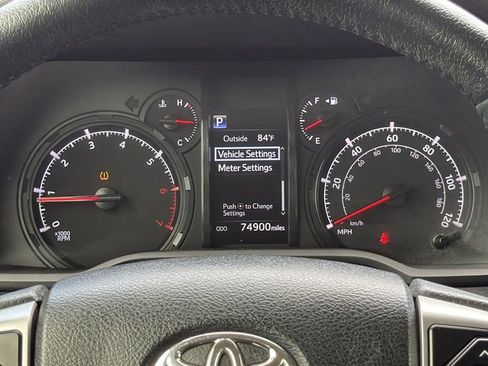 Used 2022 Toyota 4Runner SR5 Premium AWD/4WD image 20