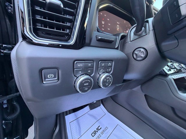 New 2026 GMC Sierra 1500 Denali w/ Denali Reserve Package AWD/4WD image 9
