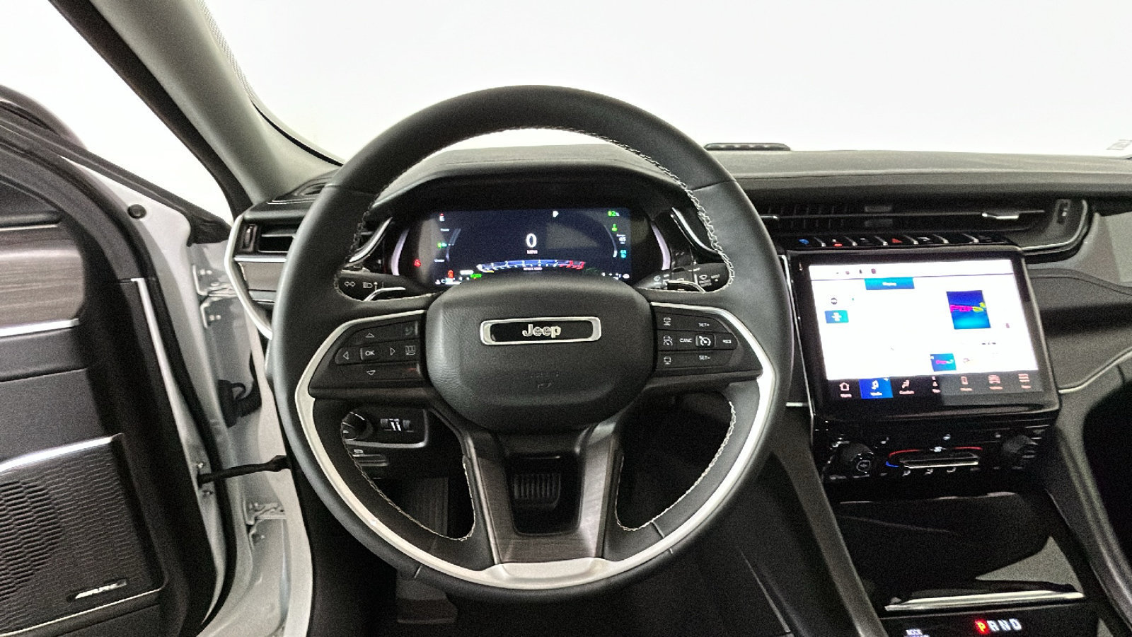 Used 2023 Jeep Grand Cherokee 4WD 4xe image 17