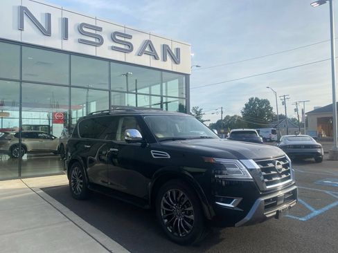 Used 2023 Nissan Armada Platinum w/ Captain's Chairs Package AWD/4WD image 1
