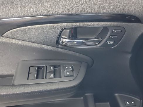Used 2016 Honda Pilot Touring image 39