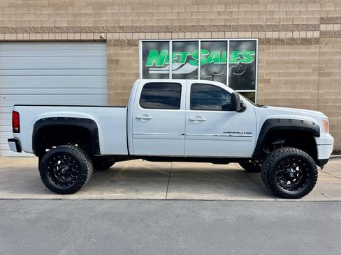 Used 2013 GMC Sierra 2500 Denali AWD/4WD image 7