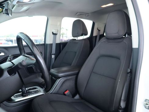 Used 2018 Chevrolet Colorado LT w/ LT Convenience Package RWD image 16
