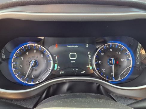 New 2026 Chrysler Pacifica Select image 14