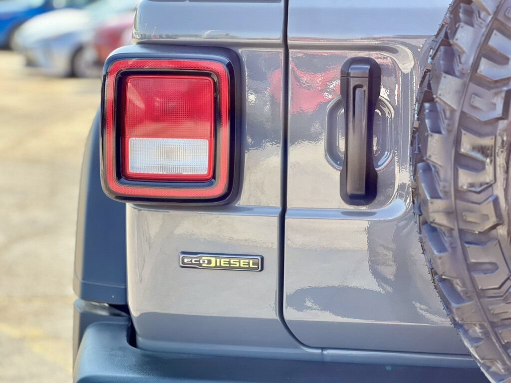 Used 2021 Jeep Wrangler Unlimited Sport AWD/4WD image 10