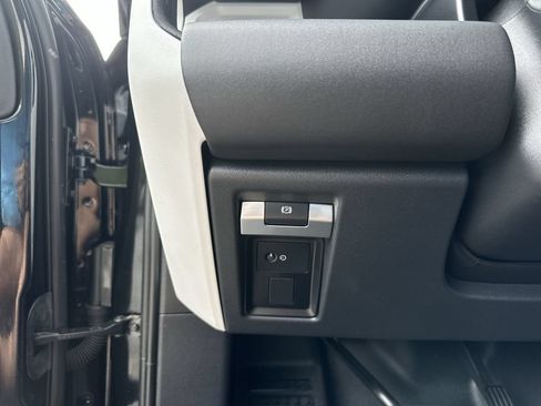 Used 2025 Land Rover Defender 110 S AWD/4WD image 18