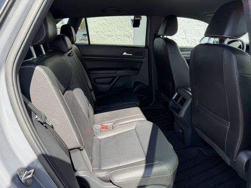 Used 2020 Volkswagen Atlas Cross Sport SE AWD/4WD image 32