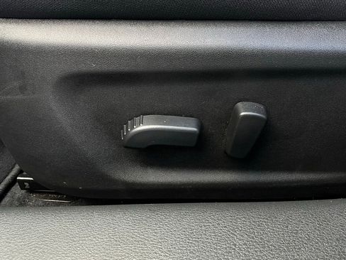 Used 2025 Nissan Altima 2.5 SV image 11